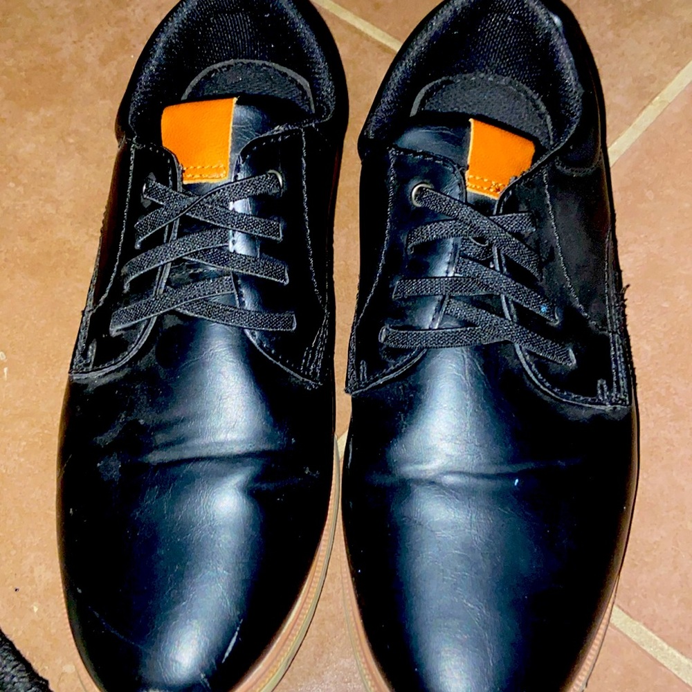Dress shoes